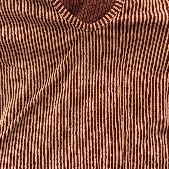 🦇 Size small long sleeve crop top - Picture 3 of 7